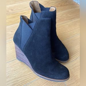LUCKY Suede Wedge Ankle Boots